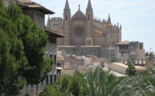 A stroll through Palma de Mallorca Palma_Old_Town_Cathedral