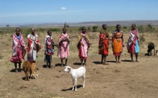 women-masaai-village-masaai-mara-photo