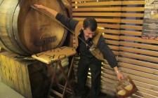 cider-pouring-tierra-astur-sidreria