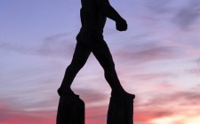 zugspitze-sunrise-man-photo