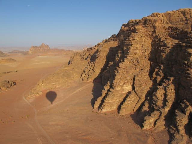 wadi-rum-hot-air-balloon-tour-photo