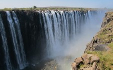 victoria-falls-edge-photo