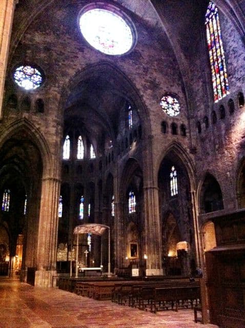 girona-cathedral-interior-photo