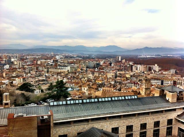 girona-city-walls-view-photo
