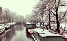 snow-trees-canal-amsterdam-photo