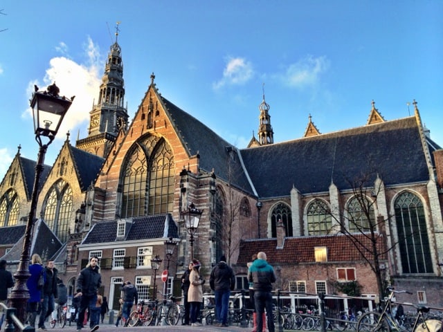 oude-kerk-amsterdam-photo