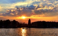 Velvet moment: travel photo – sunset in Amsterdam sunset-amstel-river-amsterdam-photo