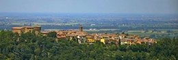 Panoramic view of Dozza (image courtesy of Durelli Massimo - Creative Commons)
