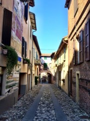 via-edmondo-de-amicis-dozza-photo