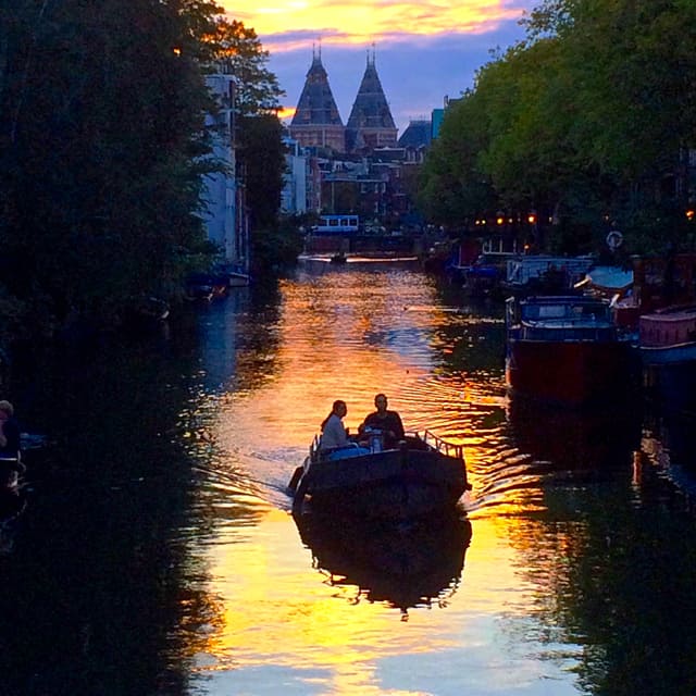 sunset-in-amsterdam-photo