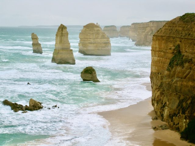 twelve-apostles-melbourne-photo