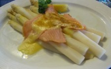 velvet escape’s Culinary Journey: Hamburg asparagus-ham-photo