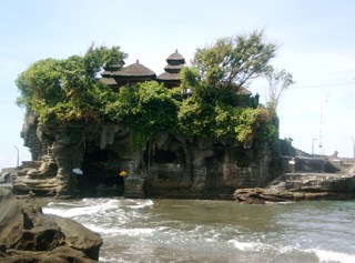tanah-lot-bali