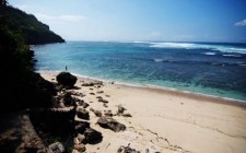 My velvet escape travel tip: Bali bali-cliff-beach-photo