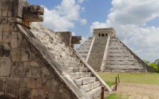 Enchanting spots: Chichén Itzá chichen-itza-pyramid-photo