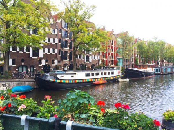 Photos Of Amsterdam Canals | Velvet Escape