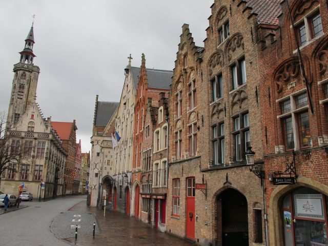 Bruges street A quaint street in Bruges (Academie straat)