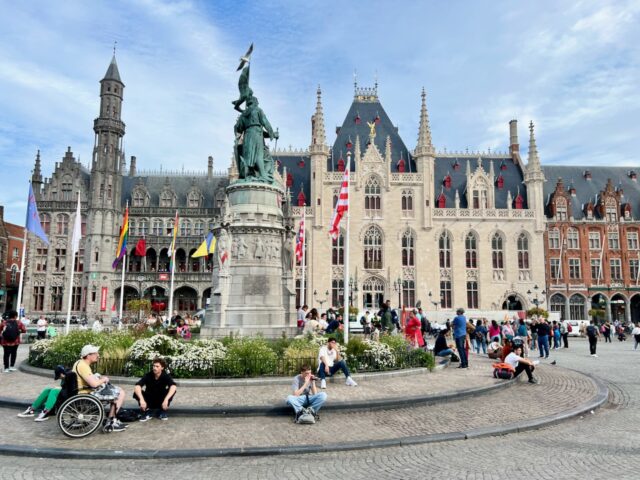 places to visit in bruges