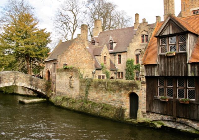 beautiful spots in bruges