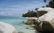 Ten islands to visit in Malaysia Lang-Tengah-island-photo