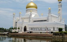 Experiencing Brunei mosque-brunei-photo