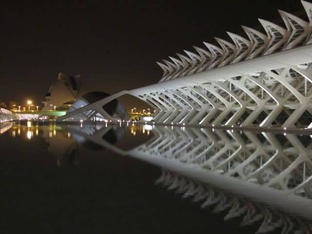 City-of-arts-and-sciences-valencia-night