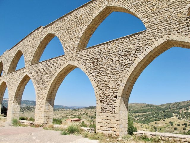 morella-aqueduct-photo