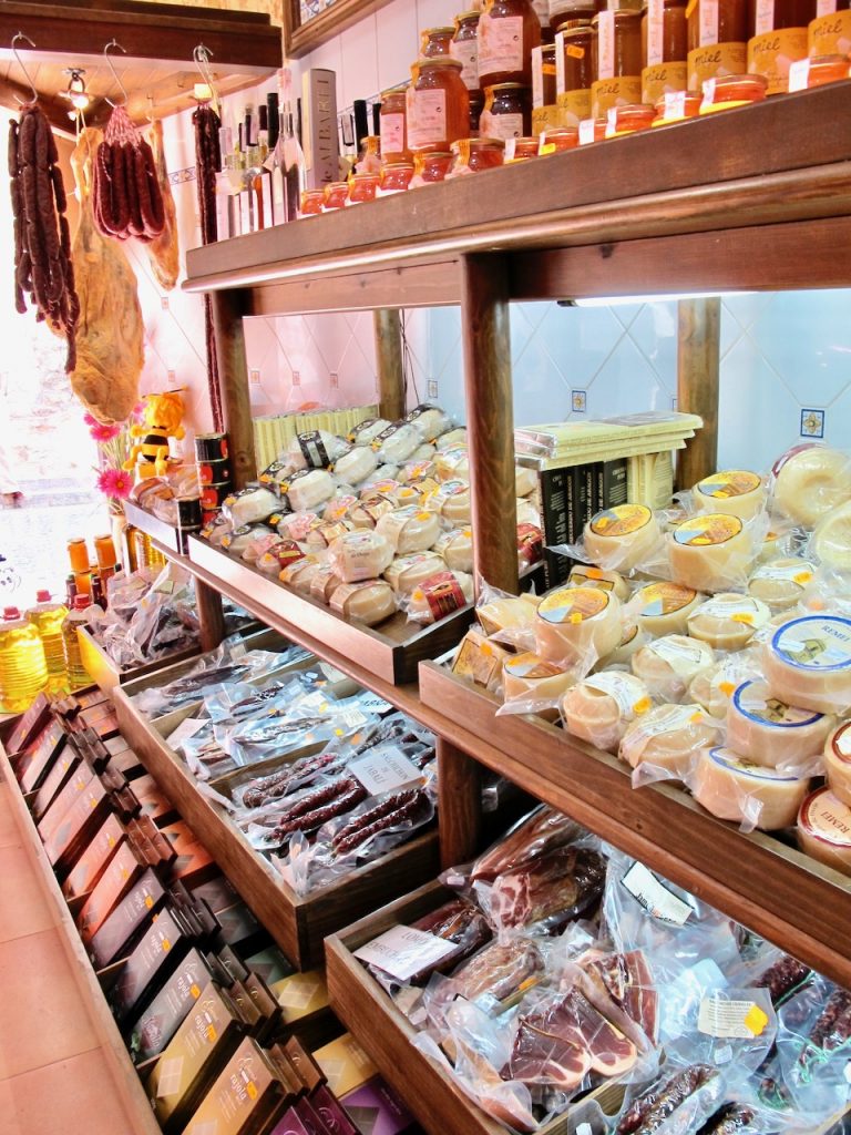 Things to see in Morella, Spain Velvet Escape