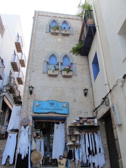 moorish-building-peniscola