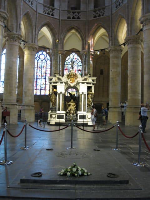 Dutch-royal-family_Burial-vault