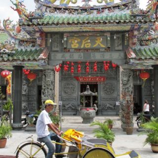rickshaw-hainan-temple-penang-photo