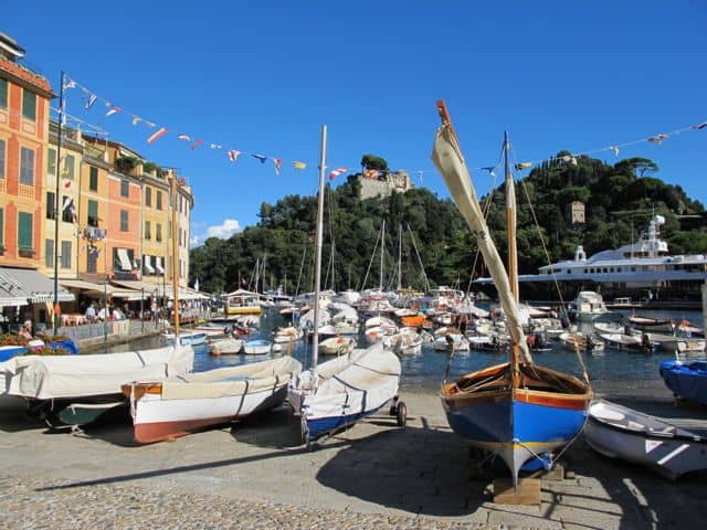 fishing-boats-luxury-yacht-portofino