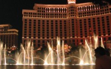 My velvet escape travel tip: Las Vegas bellagio-las-vegas-fountains