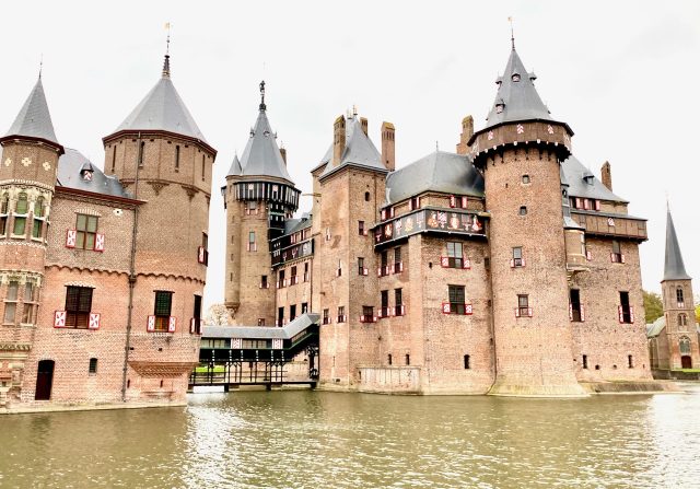 most beautiful castle near amsterdam