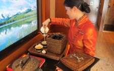 Luxury is in the details mandarin-oriental-hong-kong-tea-ceremony-photo