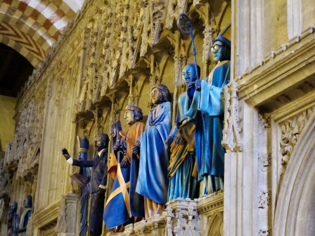st-albans-cathedral-blue-statues-photo