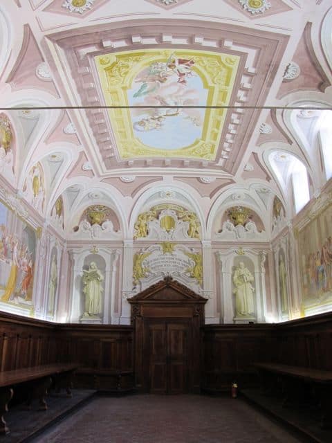 calci-charterhouse-dining-hall