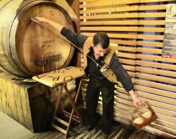 Art in motion – pouring cider in Asturias