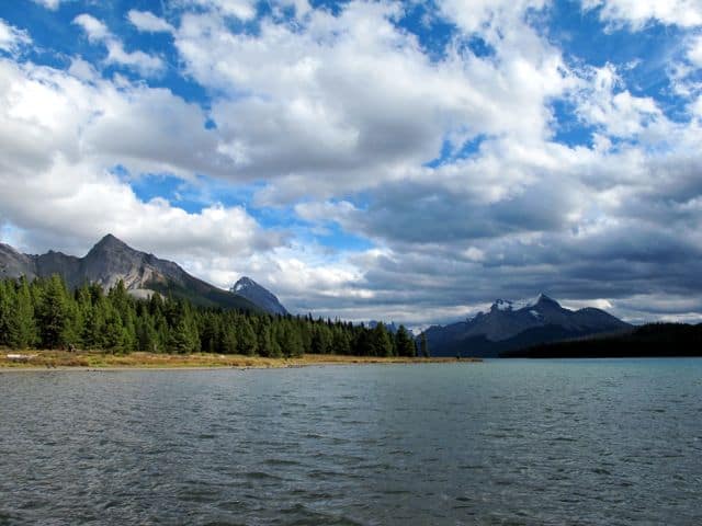 maligne-lake-alberta maligne-lake-alberta-photo
