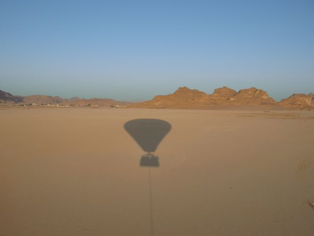 hot-air-balloon-take-off hot-air-balloon-take-off-photo