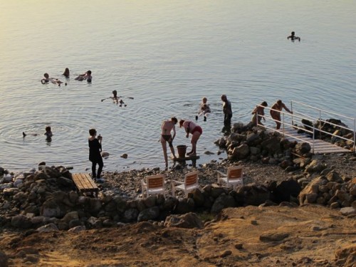 dead-sea-mud-floating-experience dead-sea-mud-floating-experience-photo