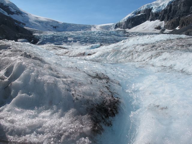athabasca-glacier-stream-photo