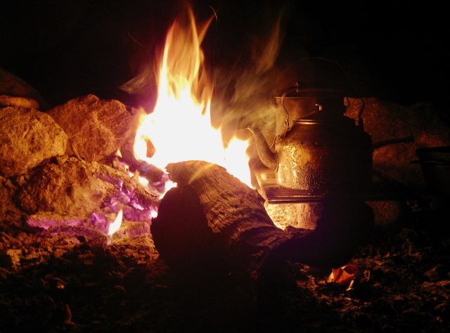 camp-fire-kettle-photo
