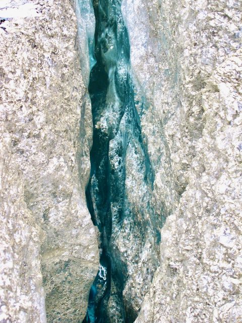 glacier-ice-crack-photo