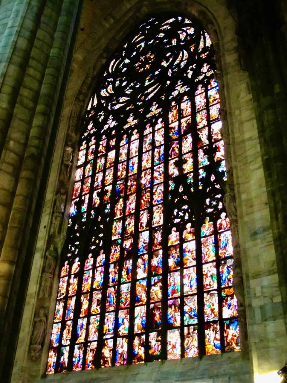 milan-duomo-stained-glass-photo