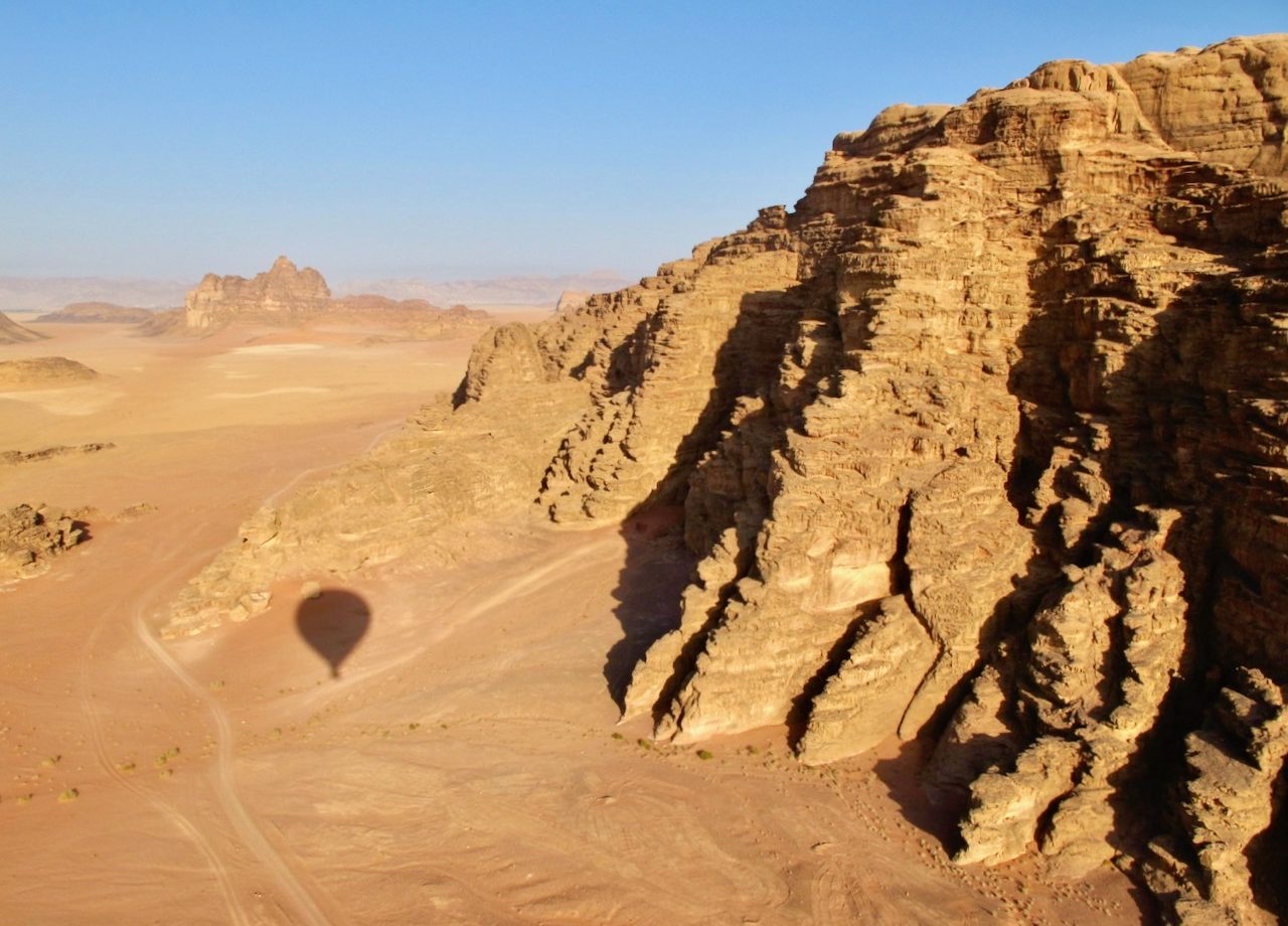 wadi-rum-hot-air-balloon-tour-photo