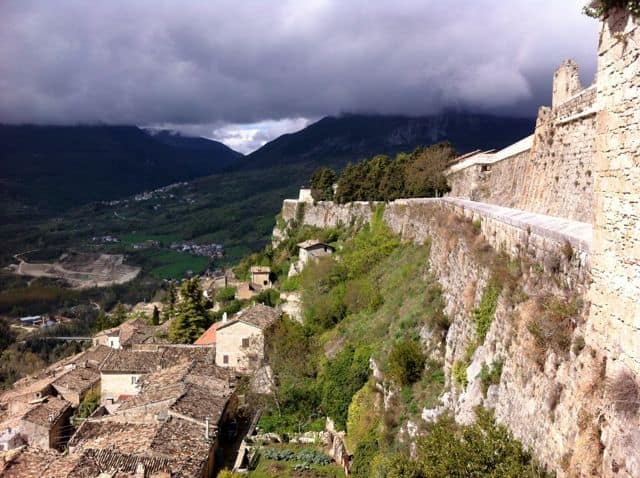 civitella-del-tronto-fortress civitella-del-tronto-fortress-photo