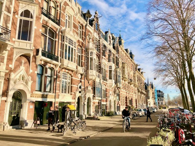 amsterdam-travel-guide-attractions-restaurants