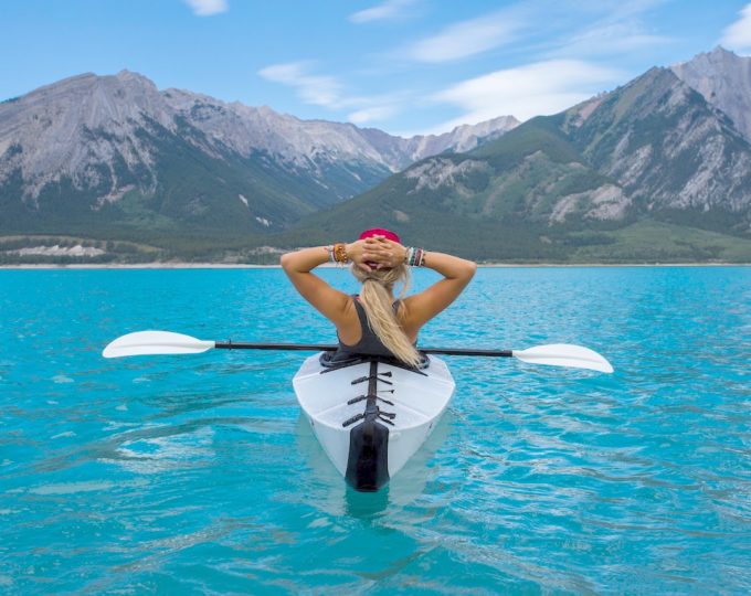 Ten tips to stay healthy and fit while travelling