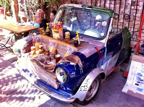 szimpla-bar-market-car szimpla-bar-market-car-photo